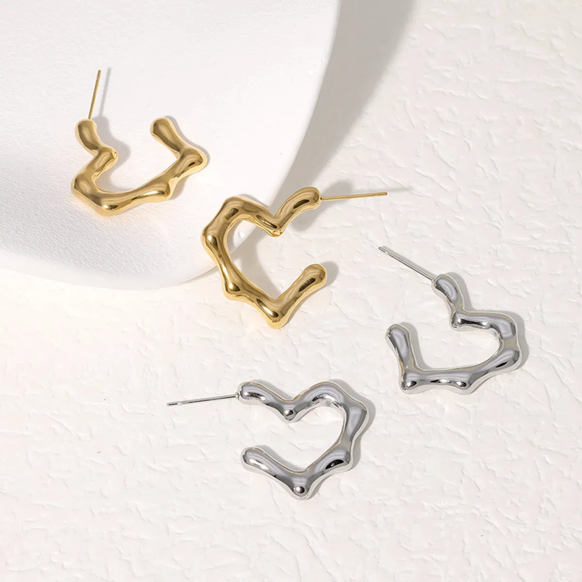 Gold Cluster Ring-1 Pair Simple Style Heart Shape Plating Stainless Steel Ear Studs