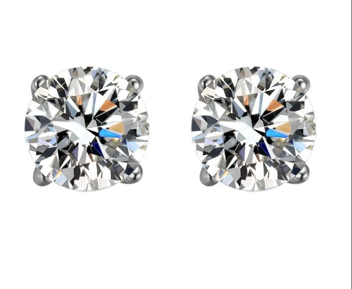 A Pair of White Diamond Stud Earrings