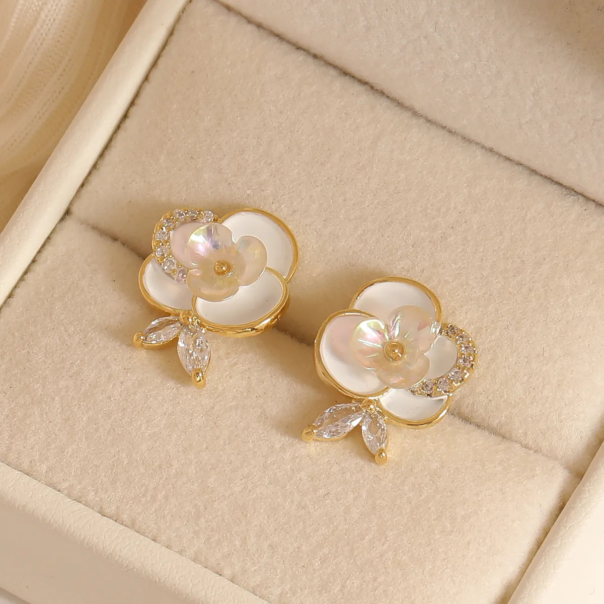 Custom Gold Wedding Band Set-1 Pair Lady Commute Flower Inlay Copper Zircon 18K Gold Plated Ear Studs